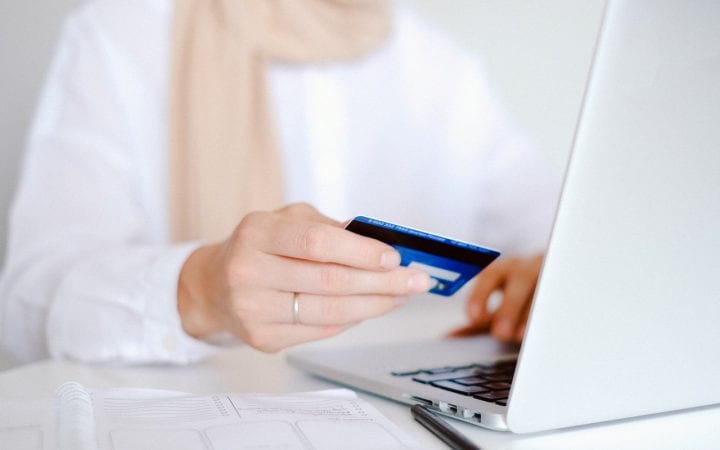 How an Online Calendar Can Help You Manage Your Credit Card Rewards and Usage