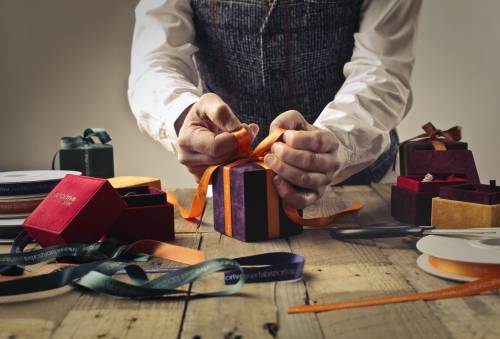 6 Gift Ideas for the Workplace