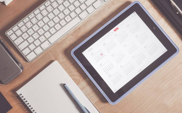 Manage Your Time with a Combination of Digital and Paper Calendars