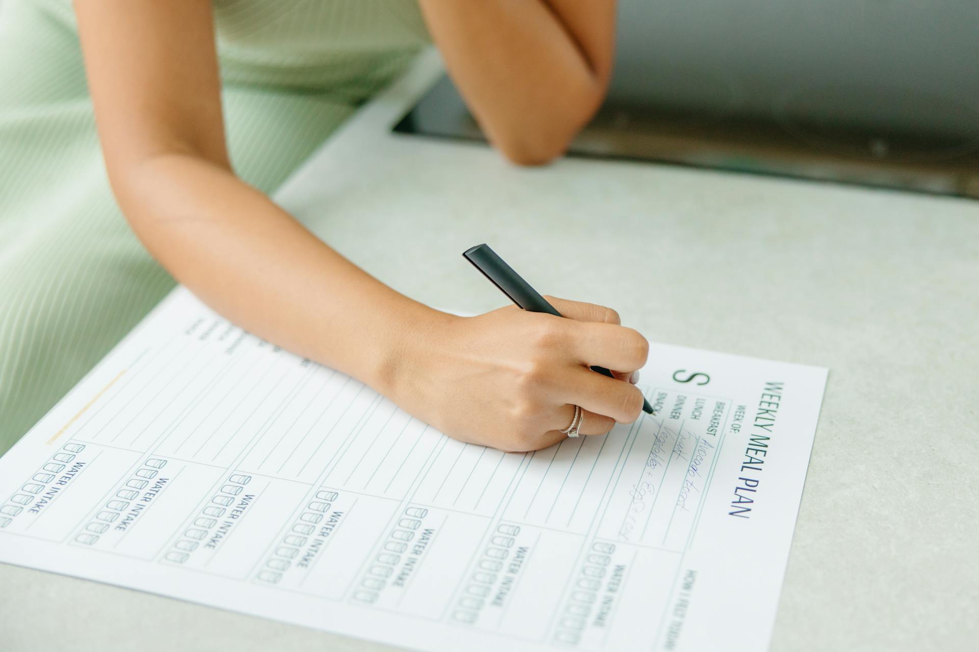 17 Tiny Habits That Save You 10+ Hours Every Week