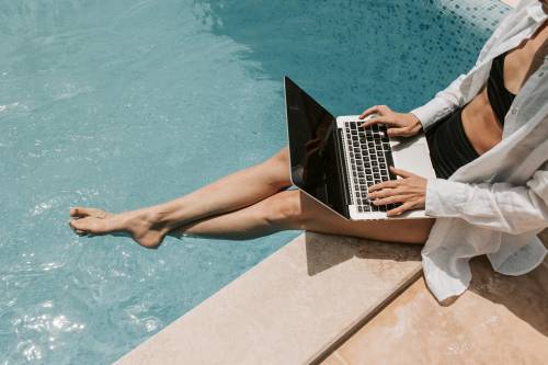 Beat the Heat, Boost Your Brain: 12 Smart Strategies for Summer Productivity