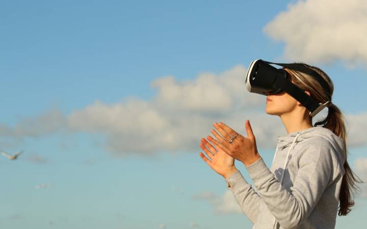 The “Future You” Method: How Planning Your Week Now, Saves Hours of Stress Later