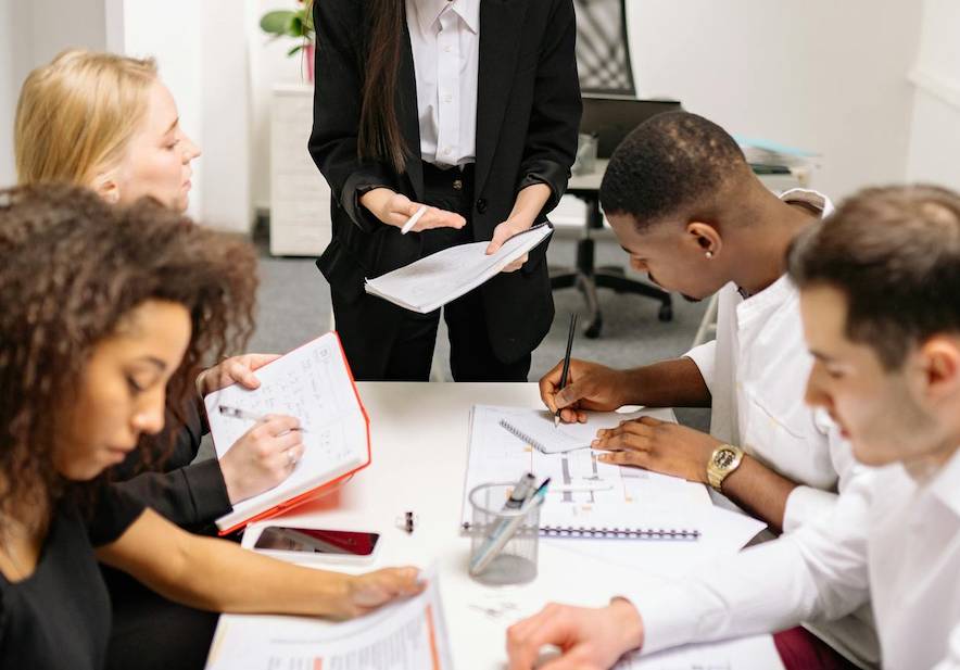 Meeting Formats That Drive Decision Instead of Updates