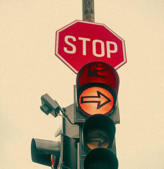 Our 10-Minute Handoff That Killed “Just Checking in” DMs