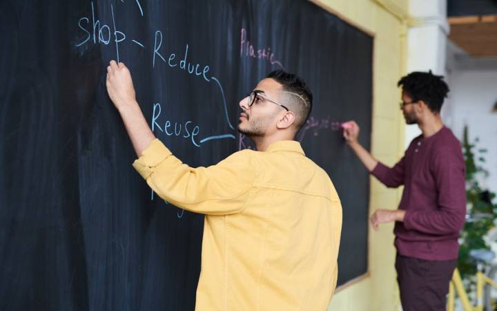 A Smarter Calendar Strategy to Reduce Status Meetings by 50%