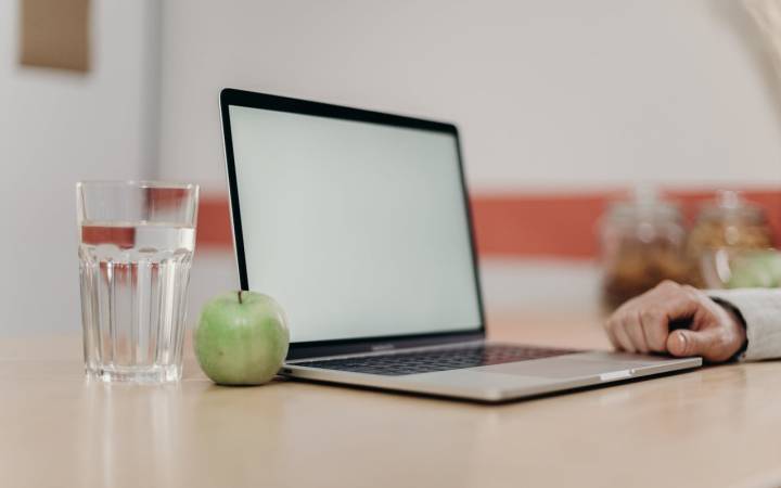 How Office Environment And Hydration Shape Daily Productivity