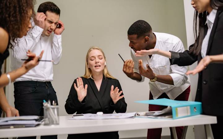 Deep Work in an Open Office: What High Performers Do Differently