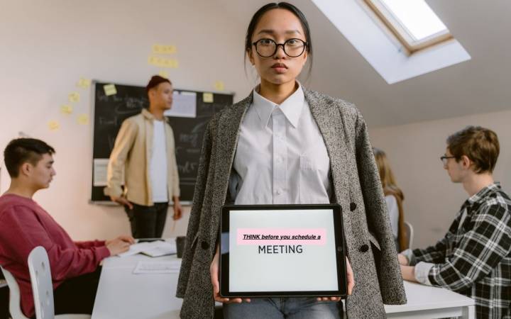 10 Types of Meetings That Should Never Happen (Kill Them Today)