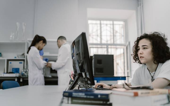 The Science of Deep Work: Why 90-Minute Focus Blocks Beat 8-Hour Days